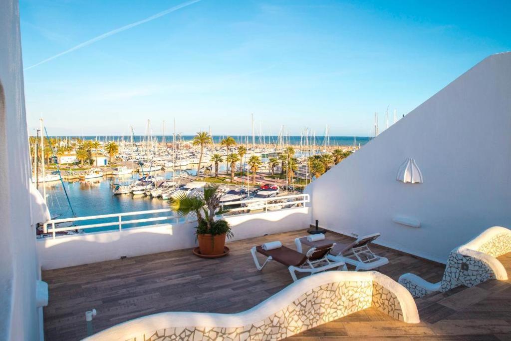 Nordic 1 Bedroom On Island Complex In Marina Harbour * Benalmadena