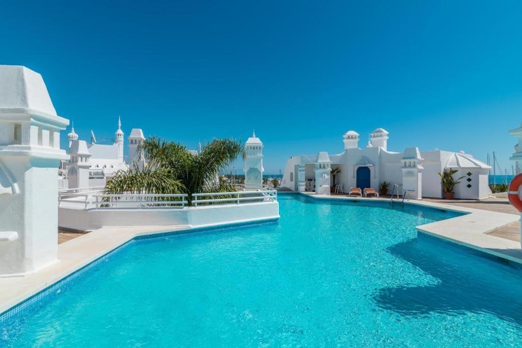 Apartment Nordic 1 Bedroom On Island Complex In Marina Harbour *