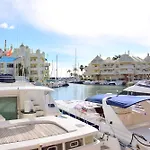 Nordic 1 Bedroom Apartment On Island Complex In Marina Harbour