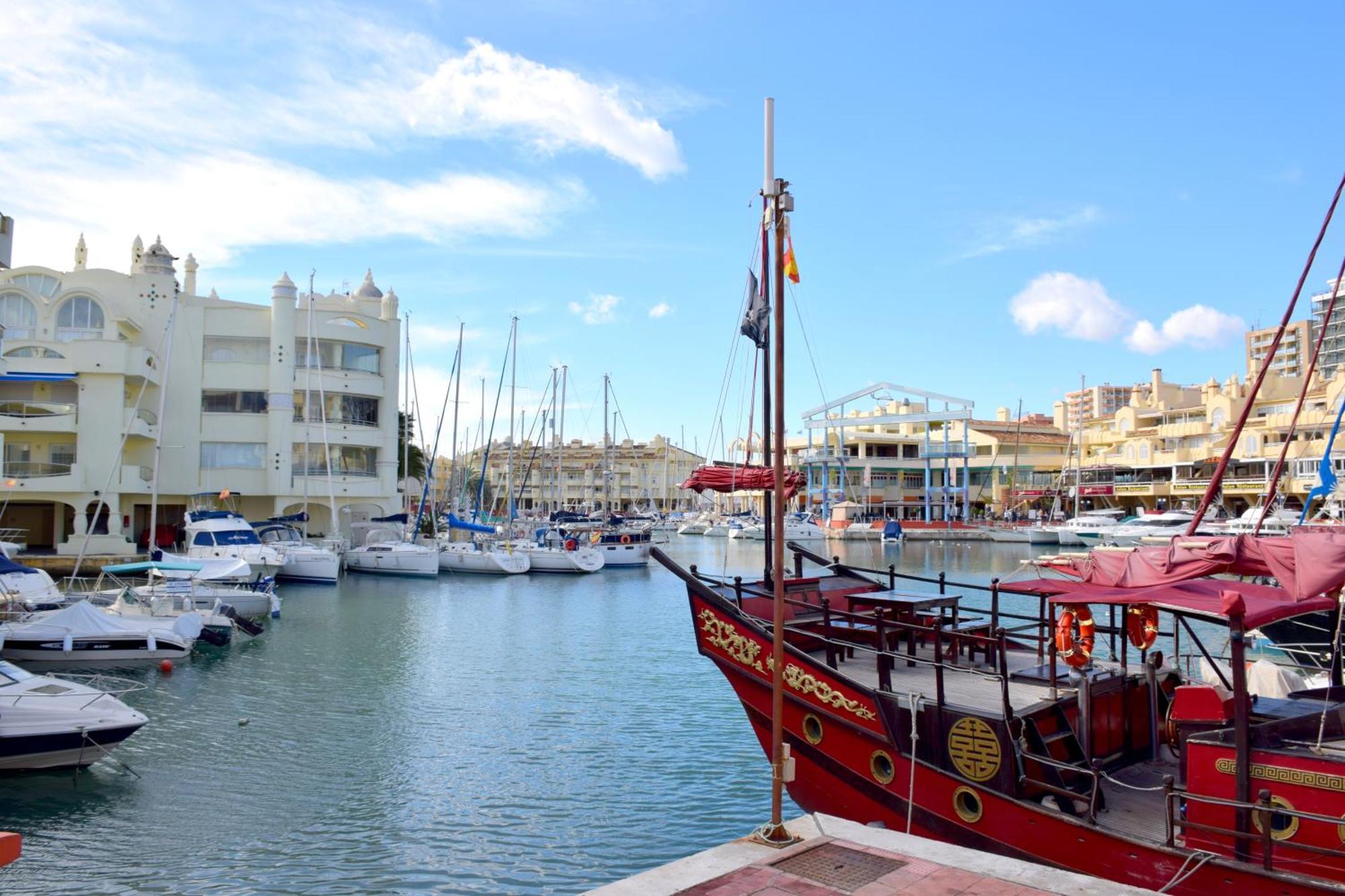 Nordic 1 Bedroom On Island Complex In Marina Harbour