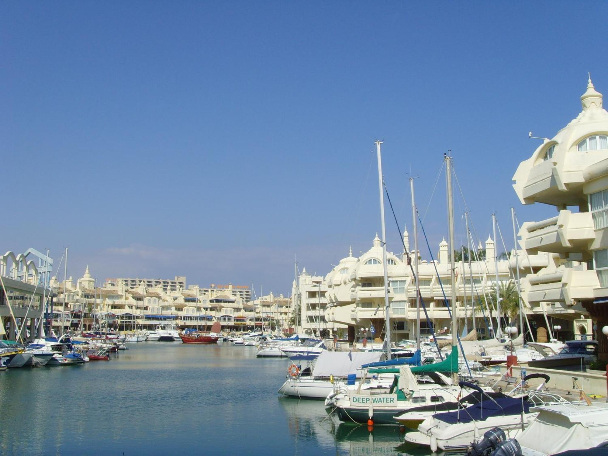 Nordic 1 Bedroom On Island Complex In Marina Harbour